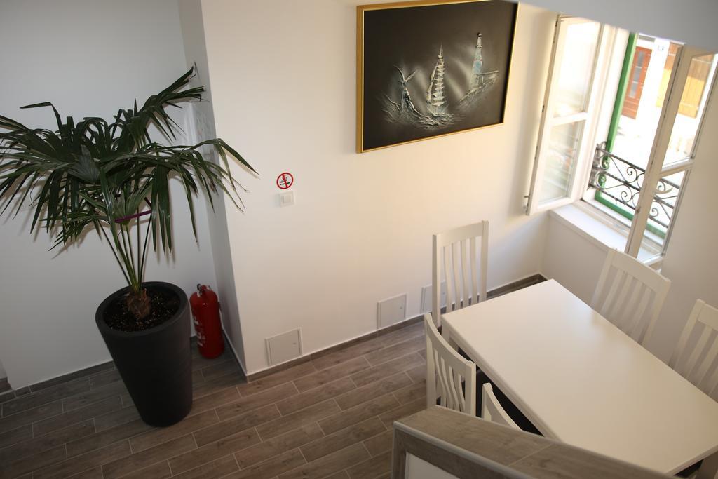 Centar Vodice Apartmani ภายนอก รูปภาพ