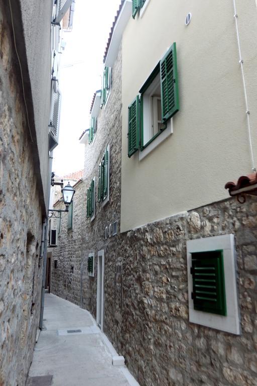 Centar Vodice Apartmani ภายนอก รูปภาพ