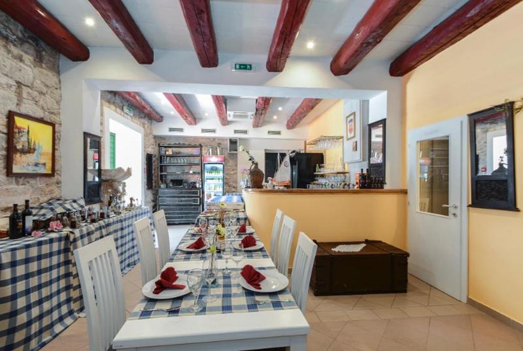 Centar Vodice Apartmani ภายนอก รูปภาพ